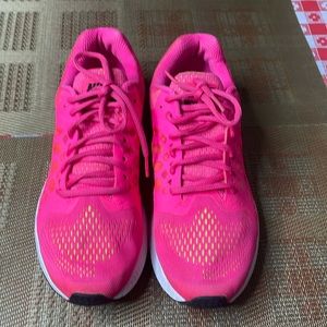Nike Air Zoom Pegasus 31 Womens Size 9.5 Pink Athletic Shoes Sneakers 654486-600